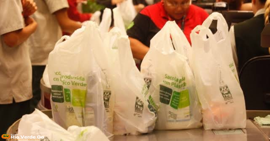 STF DECIDE: SUPERMERCADOS NÃO SÃO OBRIGADOS A FORNECER SACOLAS GRÁTIS