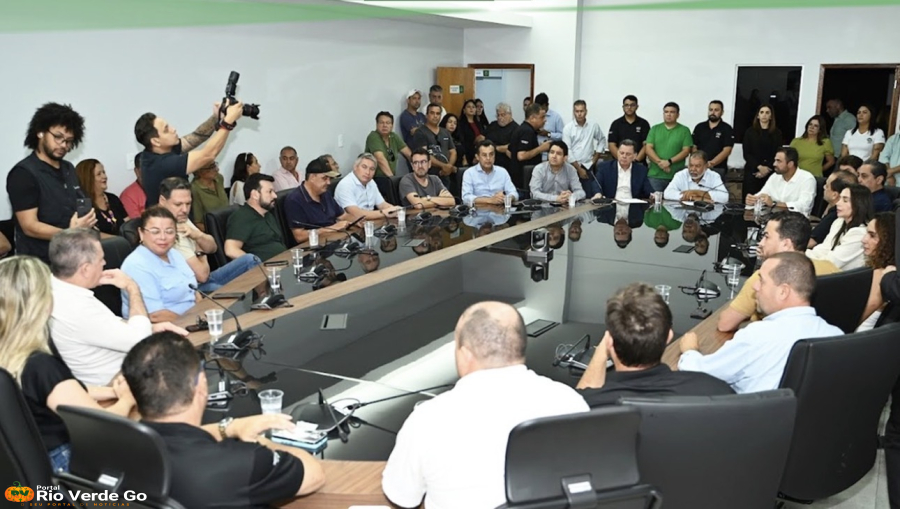 MARCONI PERILLO REÚNE MAIORIA DOS VEREADORES DE RIO VERDE E CONSOLIDA FORÇA POLÍTICA NO SUDOESTE GOIANO