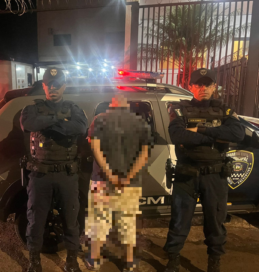 GCM DE RIO VERDE CUMPRE MANDADO DE PRISÃO E APREENDE FACA NO PARQUE BETEL