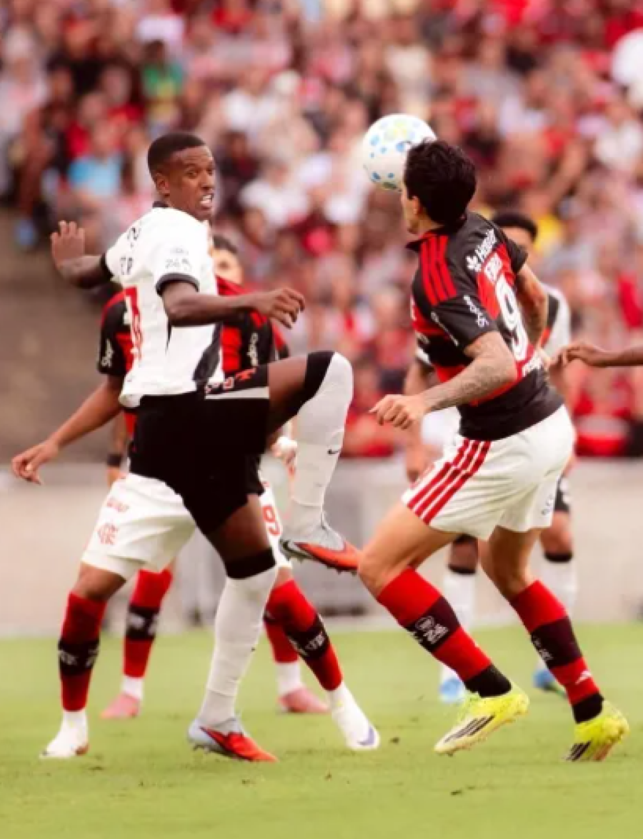 TORCEDORES SÃO ESPANCADOS APÓS JOGO ENTRE FLAMENGO E VASCO NO RIO