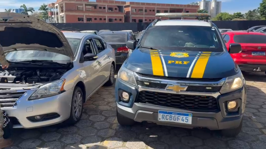 HOMEM É PRESO APÓS TROCAR PLACA DE CARRO ALUGADO PARA ESCAPAR DE MULTAS EM GOIÂNIA