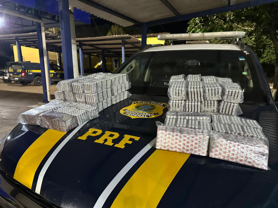 45 MIL COMPRIMIDOS DE REBITE SÃO APREENDIDOS EM ÔNIBUS NA BR-153