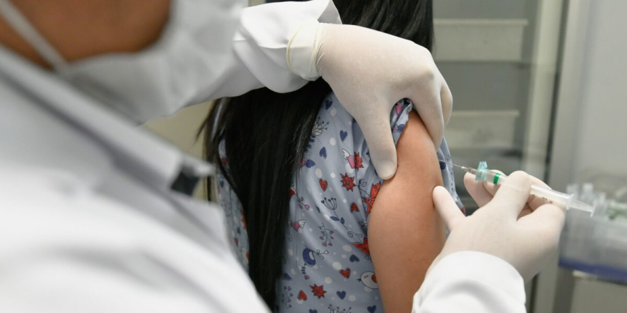 SES-GOIÁS ORIENTA POPULAÇÃO A LEVAR GRUPOS PRIORITÁRIOS PARA VACINAÇÃO CONTRA A GRIPE