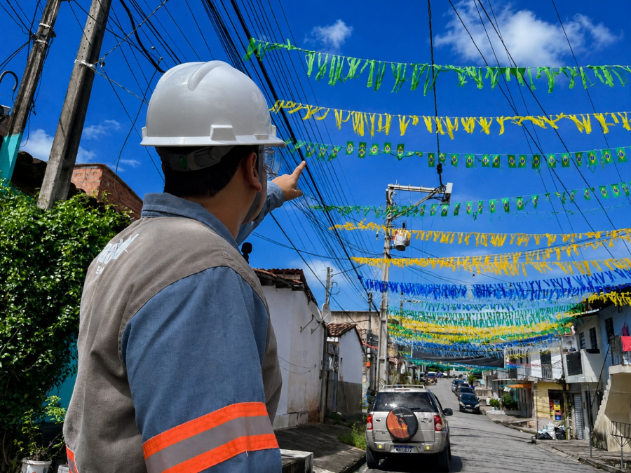 EQUATORIAL GOIÁS REFORÇA OPERAÇÃO PARA JOGO DO BRASIL E ALERTA SOBRE RISCOS DE SOBRECARGA ELÉTRICA