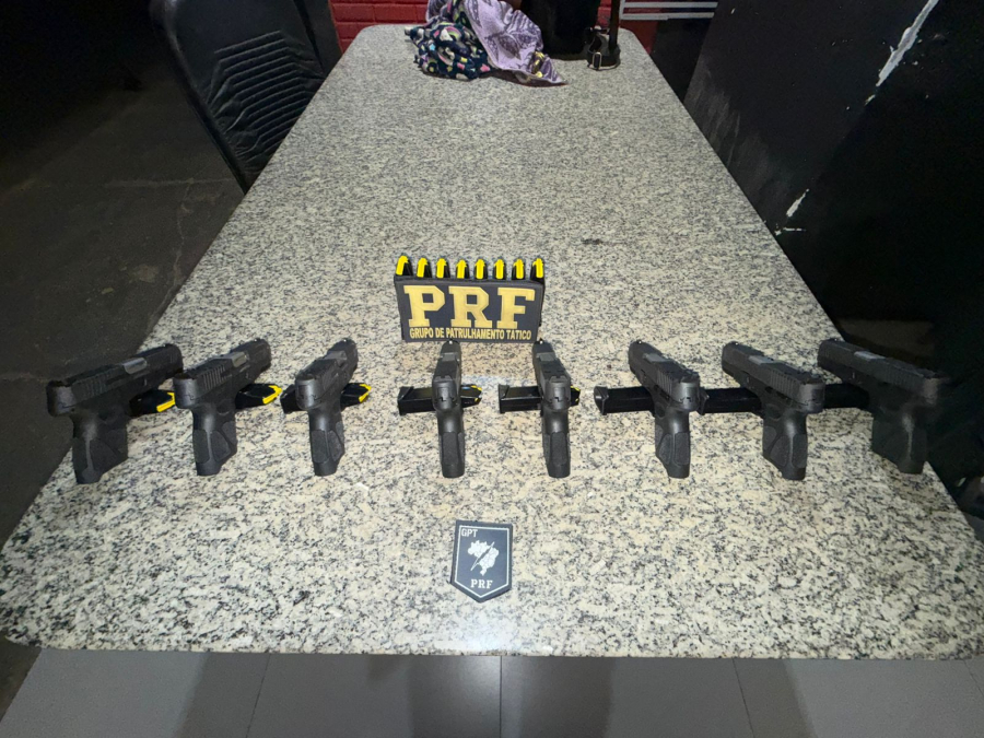 PASSAGEIRA DE ÔNIBUS É PRESA COM OITO PISTOLAS NA BR-153, EM PORANGATU