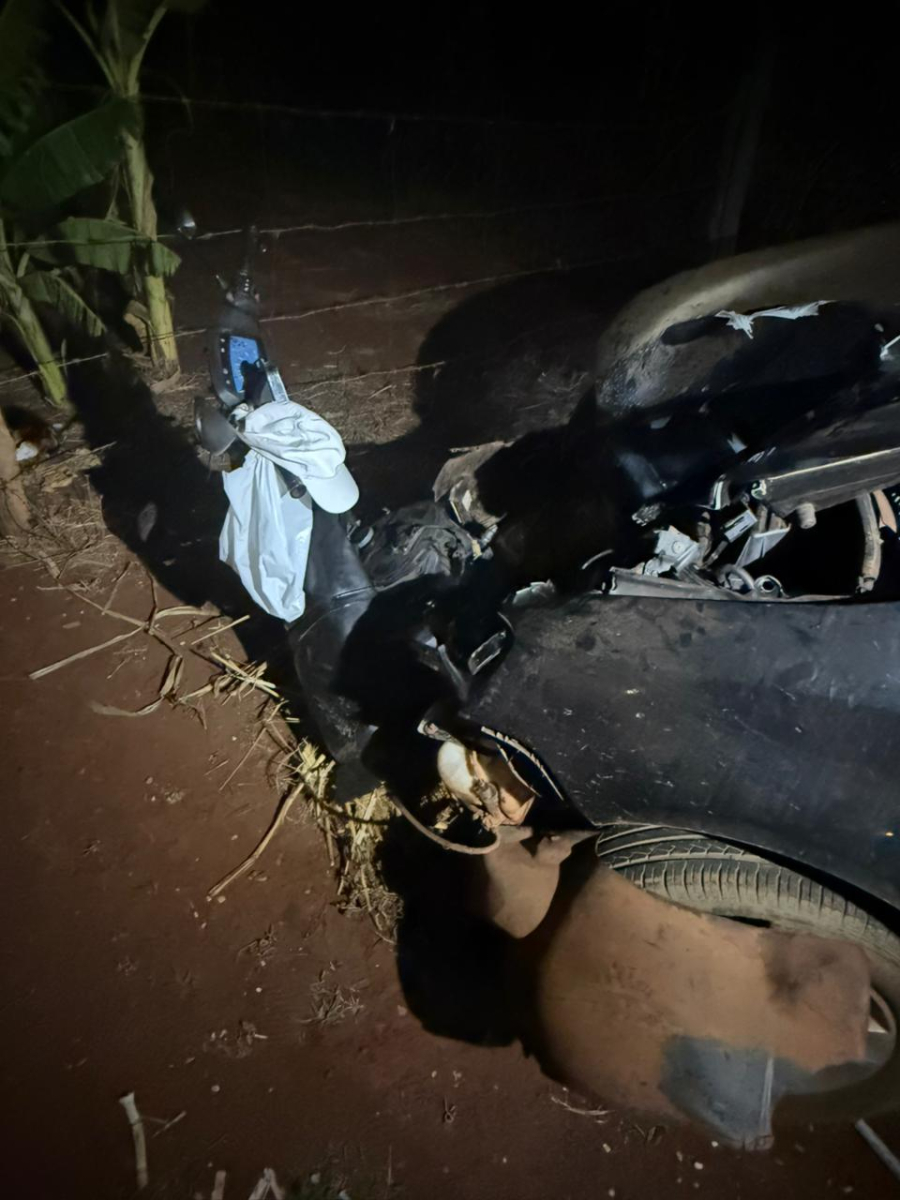ACIDENTE ENTRE CARRO E MOTO DEIXA DUAS PESSOAS MORTAS NA GO-164, EM QUIRINÓPOLIS 
