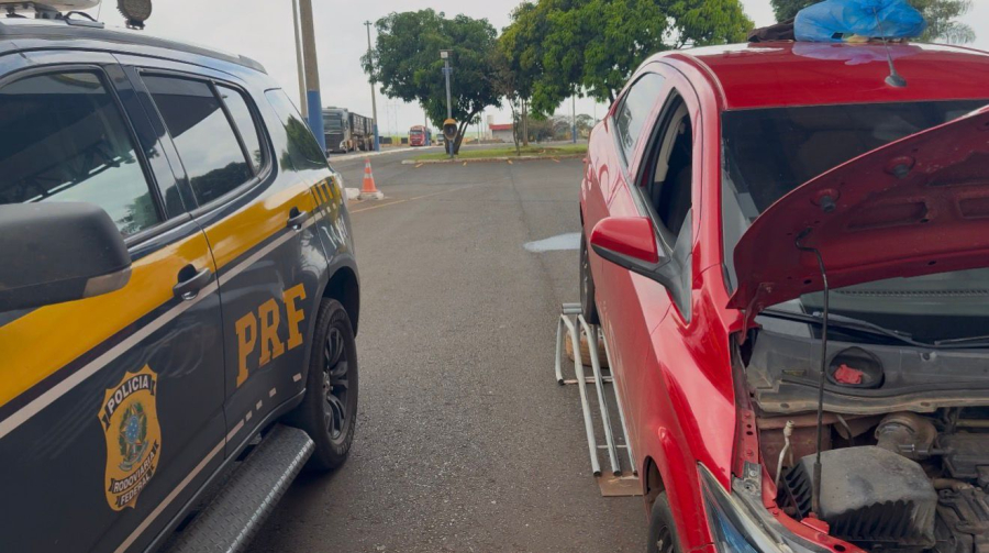 PRF RECUPERA EM ITUMBIARA CARRO ROUBADO EM RECIFE HÁ MAIS DE 2,5 MIL KM
