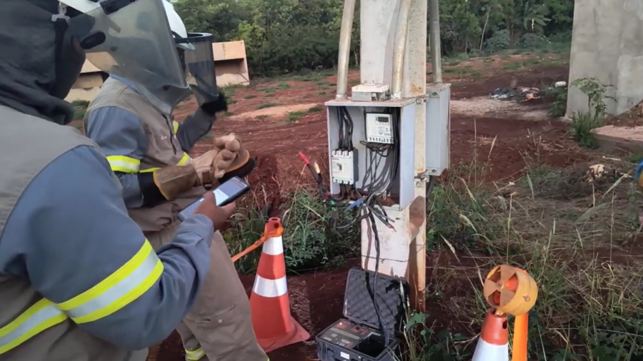 QUATRO LAVA-JATOS SÃO ALVO DE FISCALIZAÇÃO POR SUSPEITA DE FURTO DE ENERGIA EM RIO VERDE