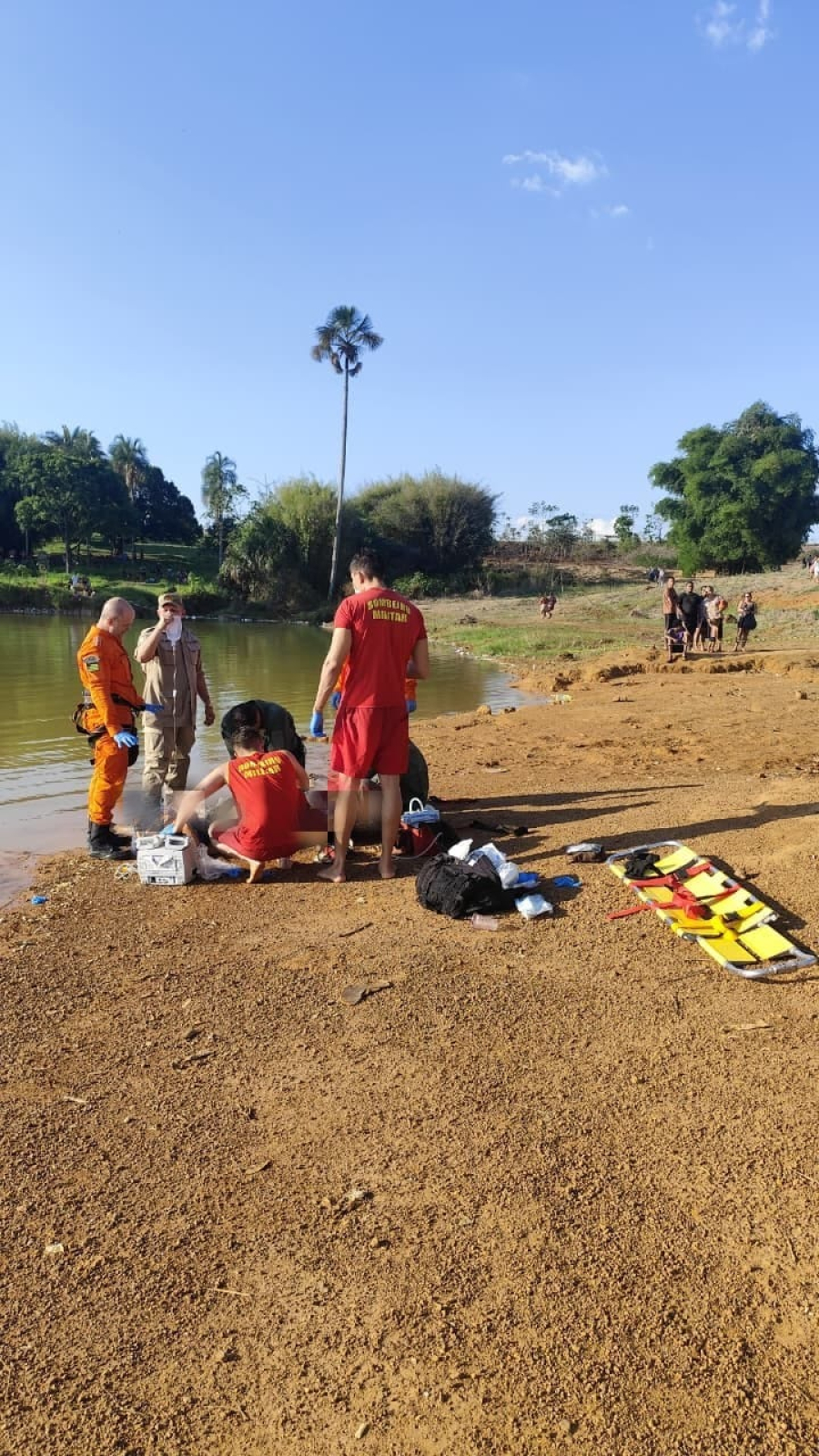 HOMEM MORRE APÓS SE AFOGAR EM LAGO DE ABADIA DE GOIÁS